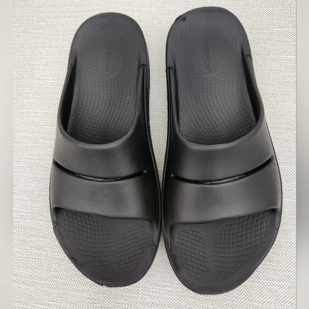 Oofos Ooahh Size 10 Black Slide Sandals Men Recovery Comfort